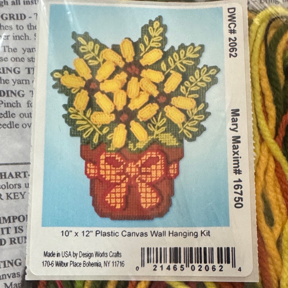 Design Works Sunflower Basket Fiber Art Kit - Picture 2 of 3